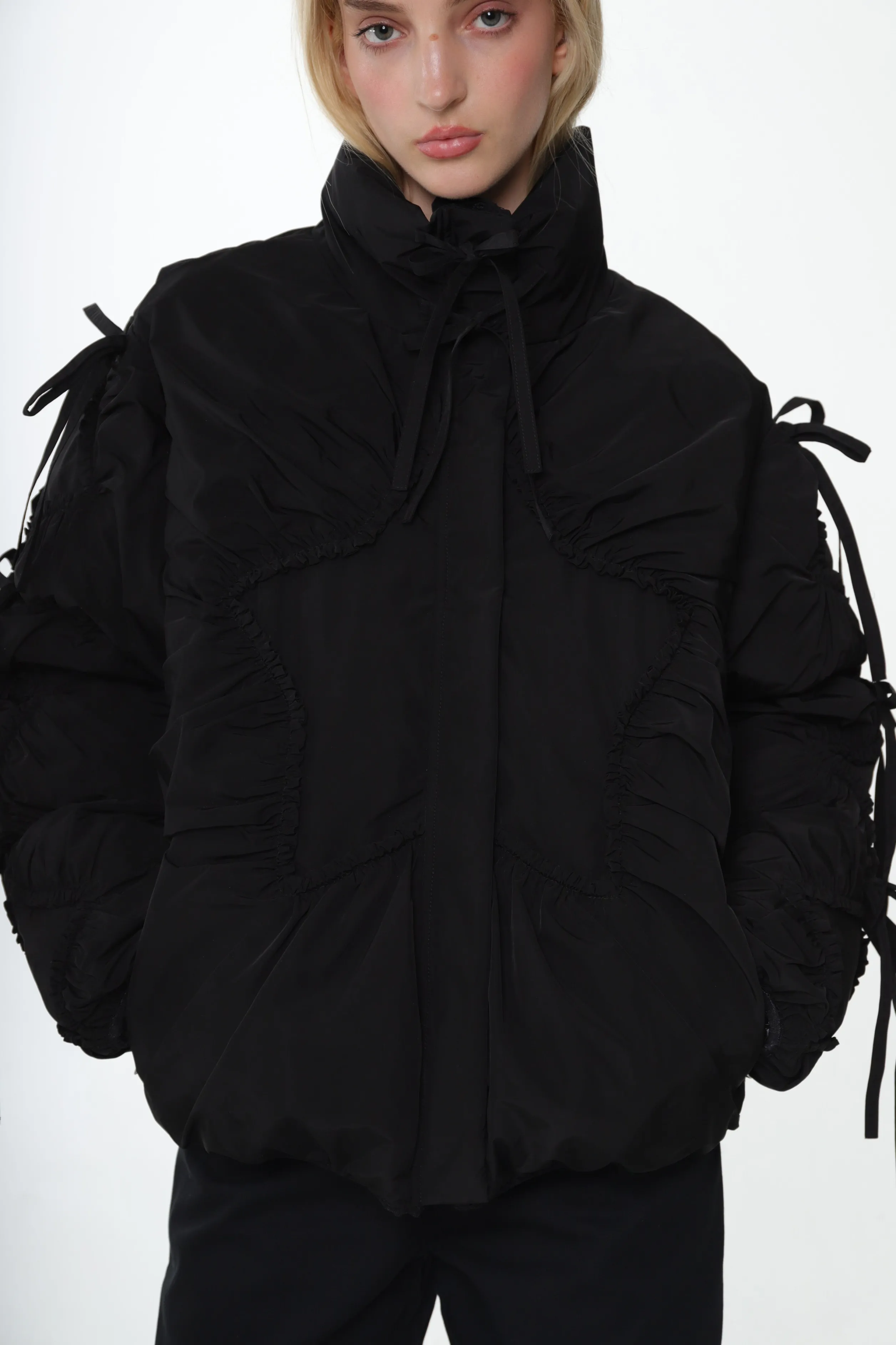 etoile_puffer_in_black_4-1.webp ETOILE PUFFER IN BLACK>SANDY LIANG Flash Sale