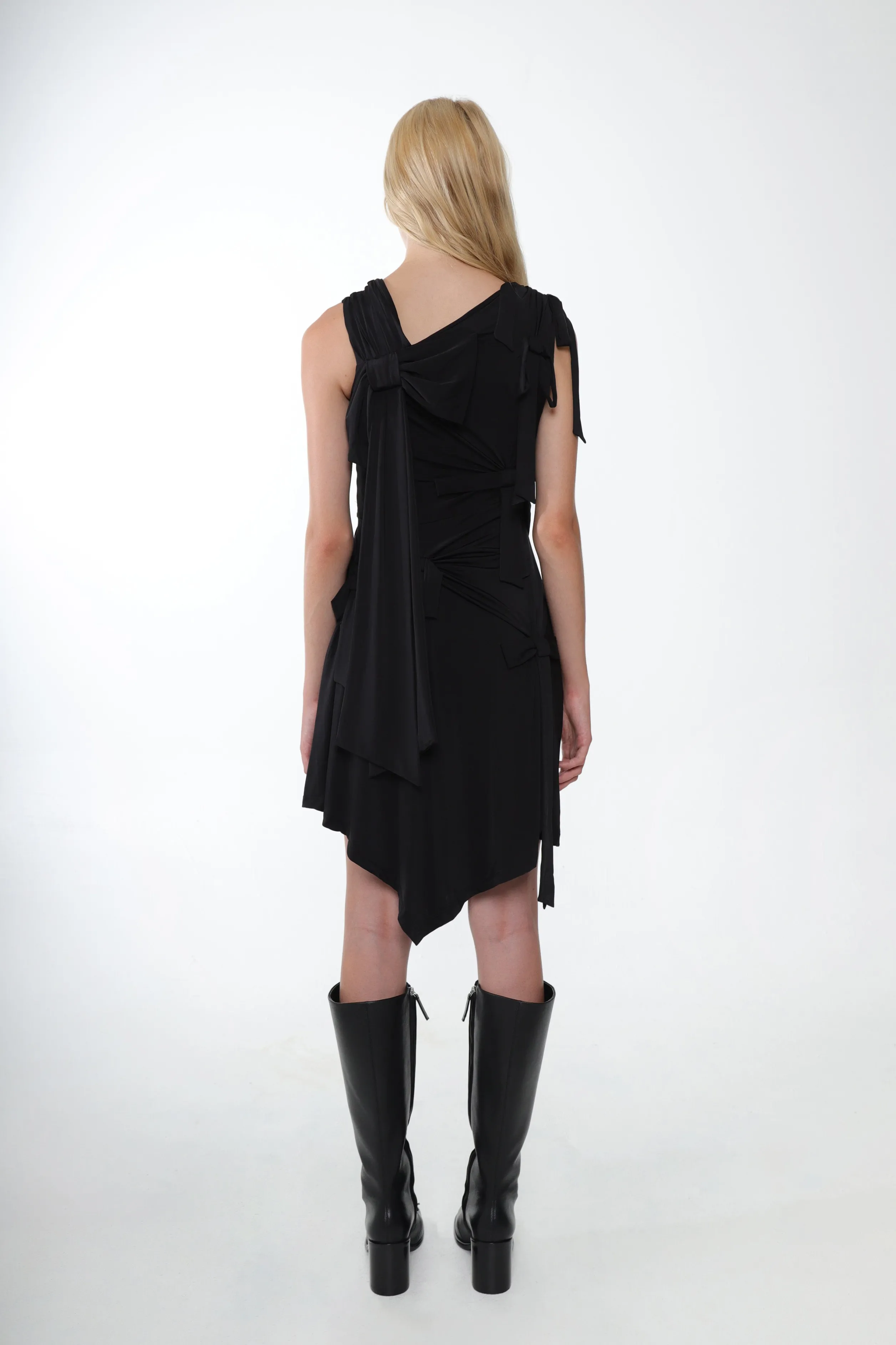 nabe_dress_in_black_3-1.webp NABE DRESS IN BLACK>SANDY LIANG Shop
