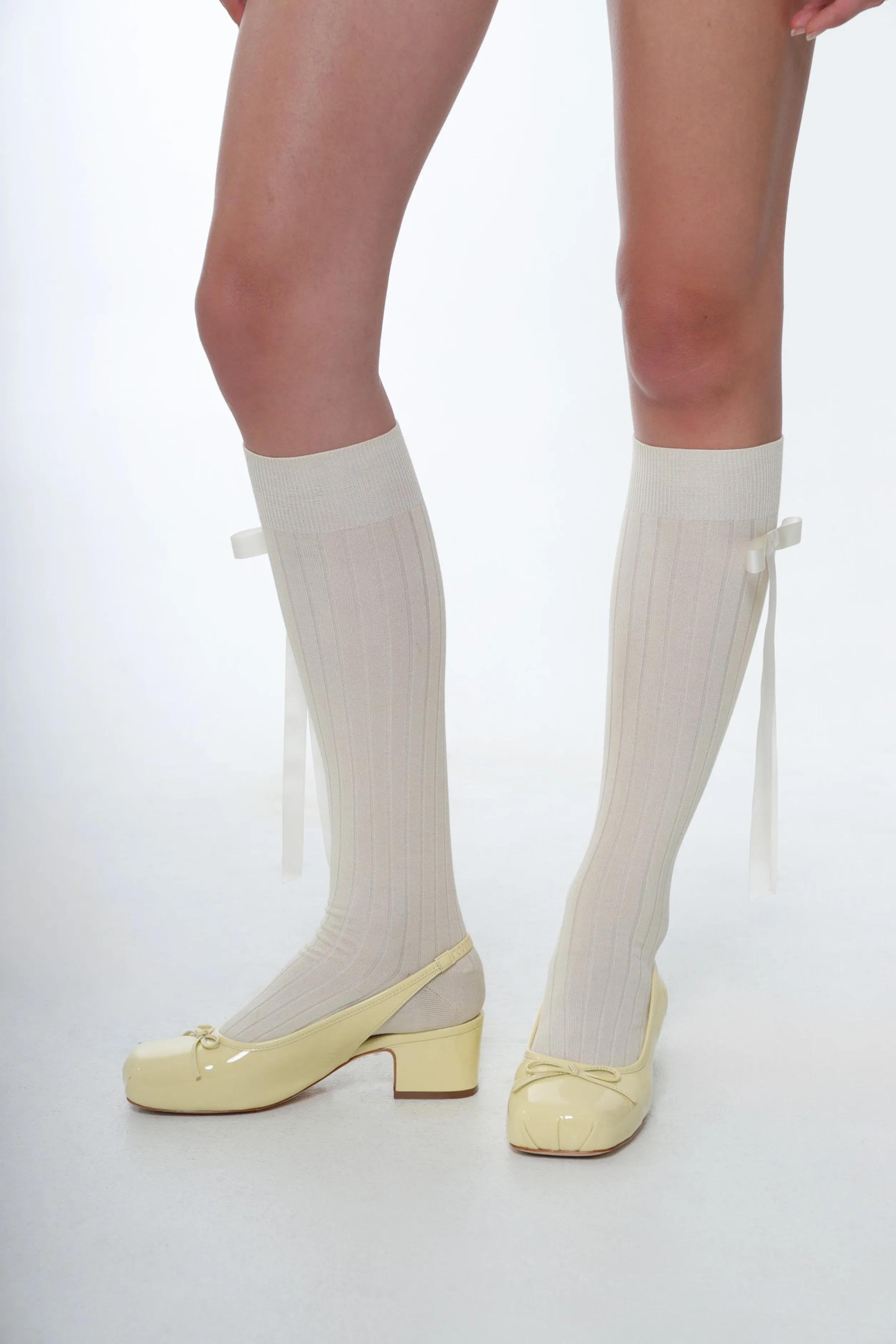 RECITAL SOCKS IN ECRU>SANDY LIANG New