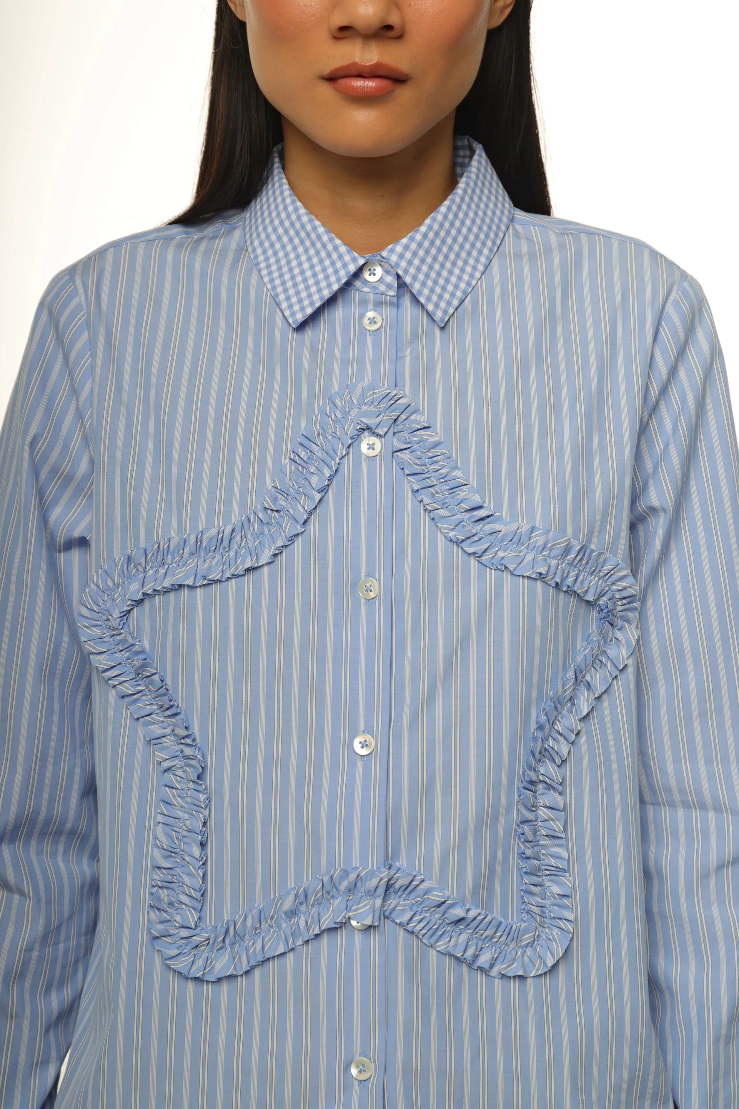 sirius_shirt_in_light_blue_stripe_3-1.webp SIRIUS SHIRT IN LIGHT BLUE STRIPE>SANDY LIANG Flash Sale